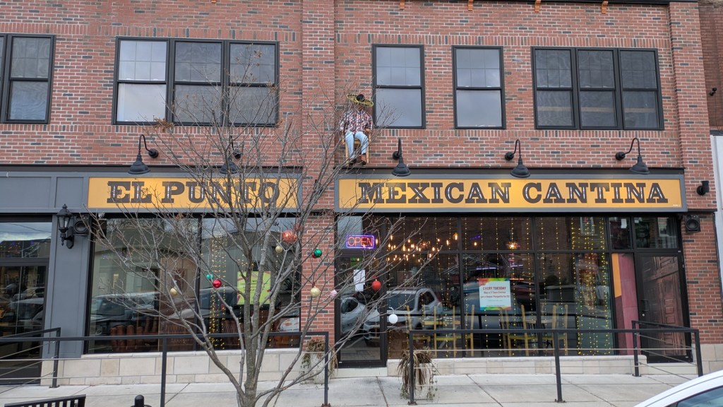 El Punto, outside front.