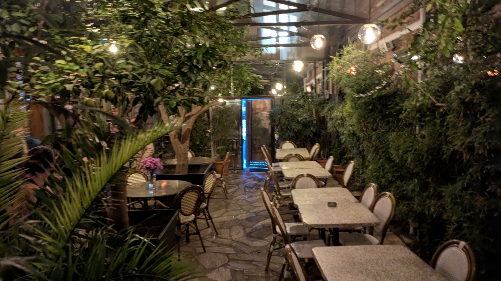 Alubali, outside view