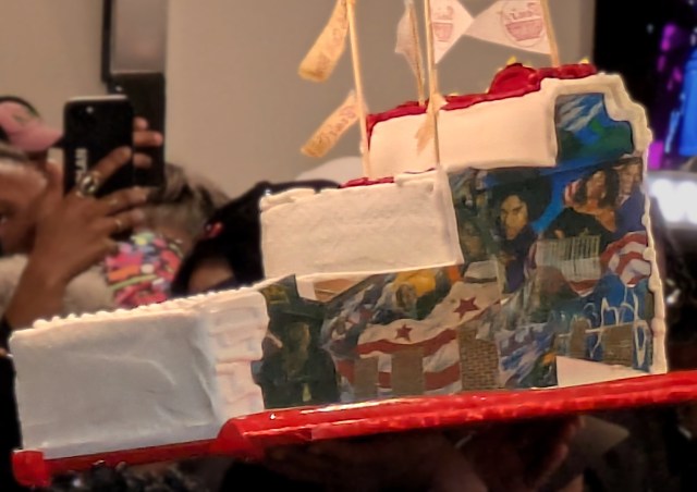 Ben's Chili Bowl Cake