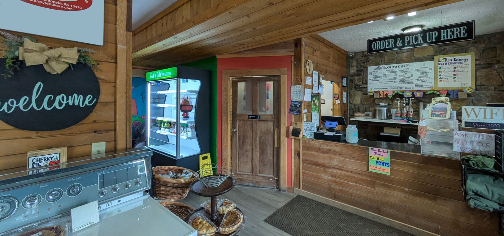 Mountain Pies, inside ordering area