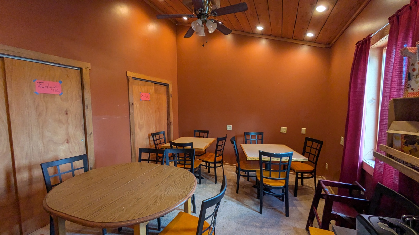 Mountain Pies, inside view