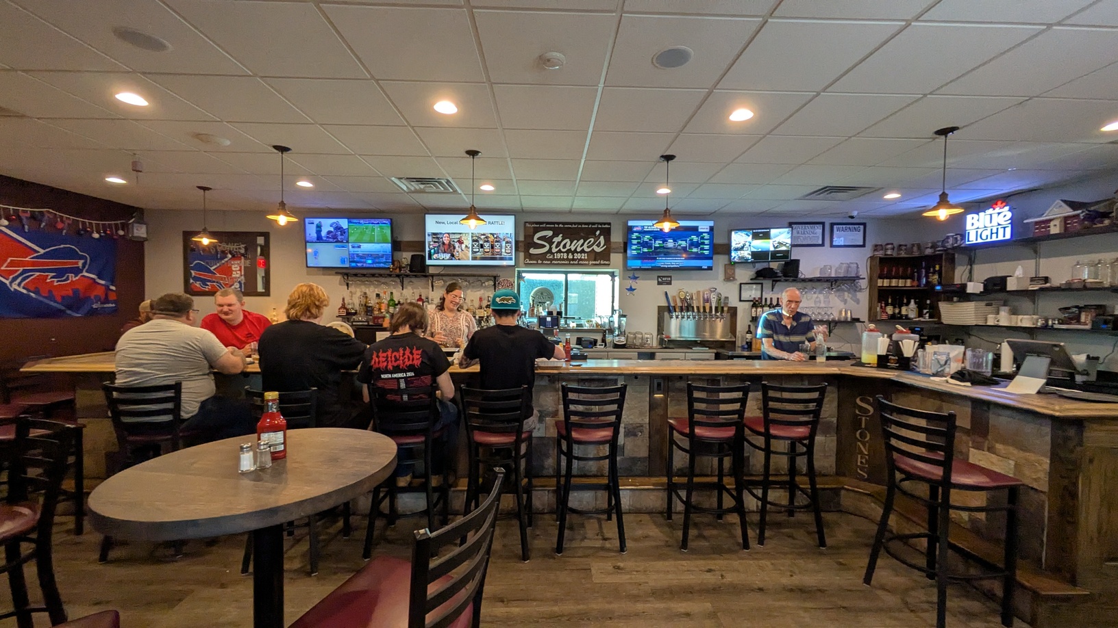 Stones Countryside Tavern, bar area